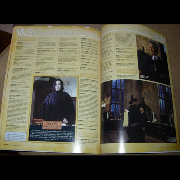 SFX Collector's Edition Ultimate Guide To Fantasy Lord of the Rings + poster - Picture 10 of 11